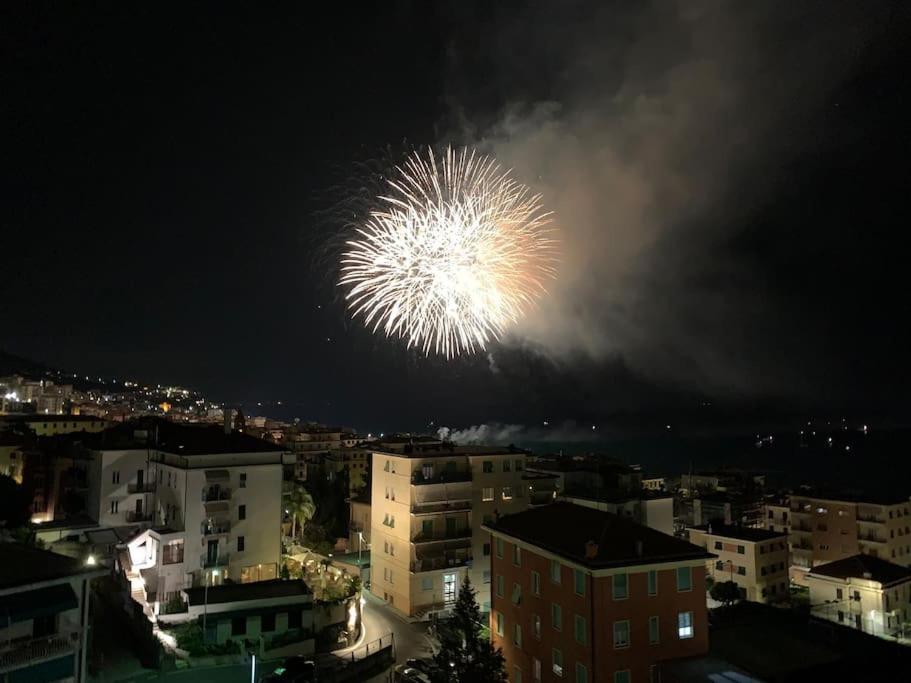 Vista Mare Con Ogni Comfort Varazze Esterno foto