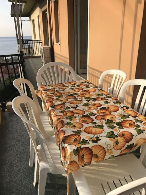 Vista Mare Con Ogni Comfort Varazze Esterno foto